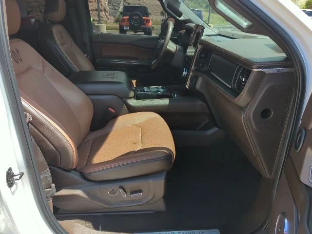 Used 2024 White Ford King Ranch image 19