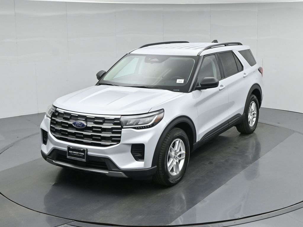 New 2026 Space White Metallic Ford Active image 37