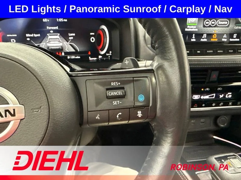 Used 2021 Gold Nissan Platinum image 29