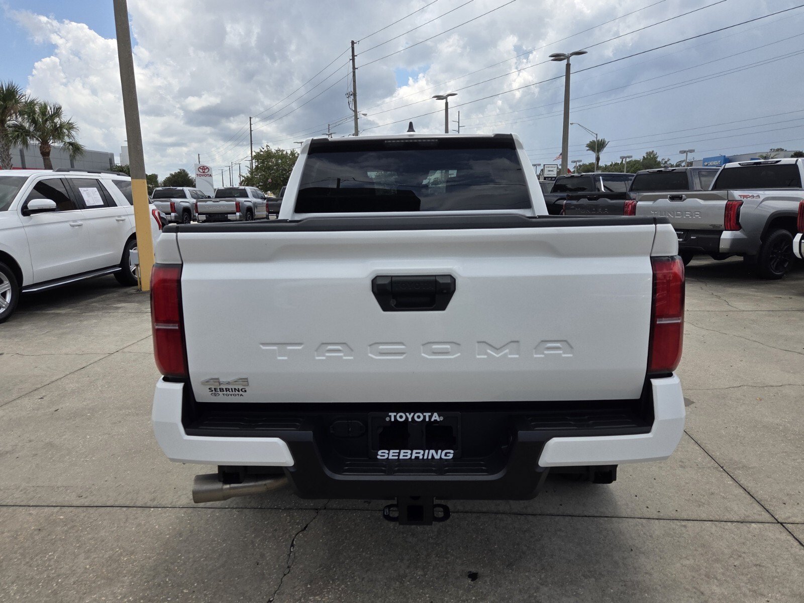 Used 2025 Ice Cap Toyota SR5 image 7