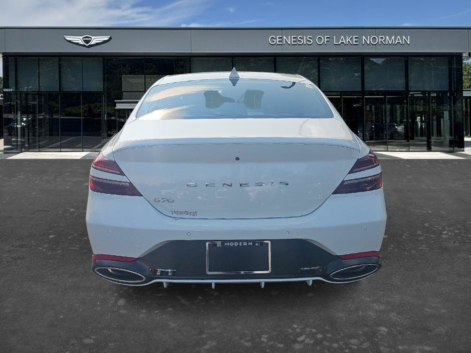 Used 2025 Uyuni White Genesis 2.5T SPORT PRESTIGE image 8