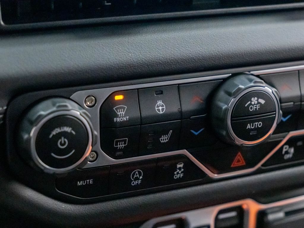 2024 Jeep Wrangler 4-Door Sahara - Photo 27
