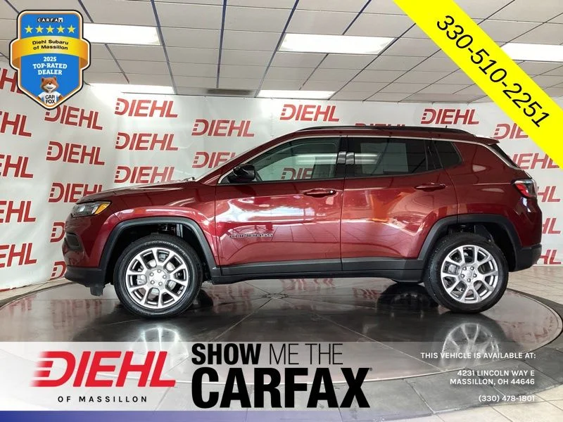 Used 2022 Red Jeep Latitude Lux image 6