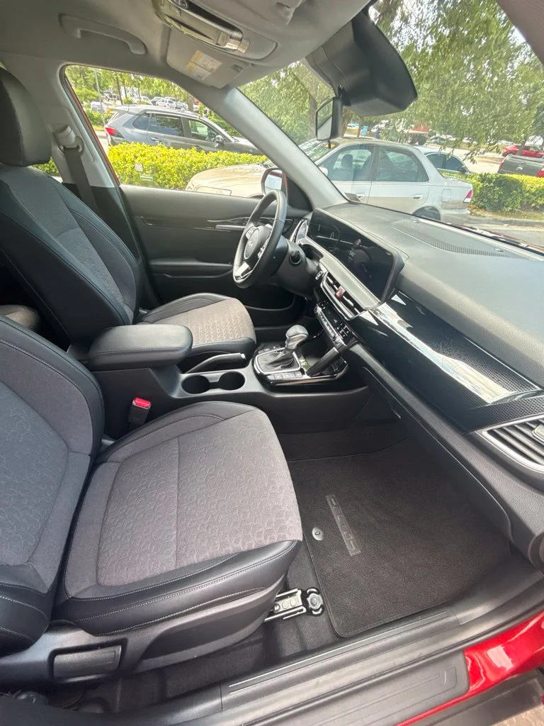 Used 2025 Orange Kia S image 25