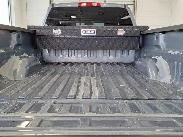 Used 2015 Gray Chevrolet LT image 27