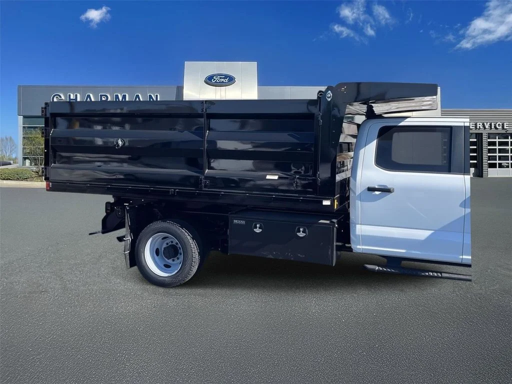 New 2026 Oxford White Ford F-450® XL image 11