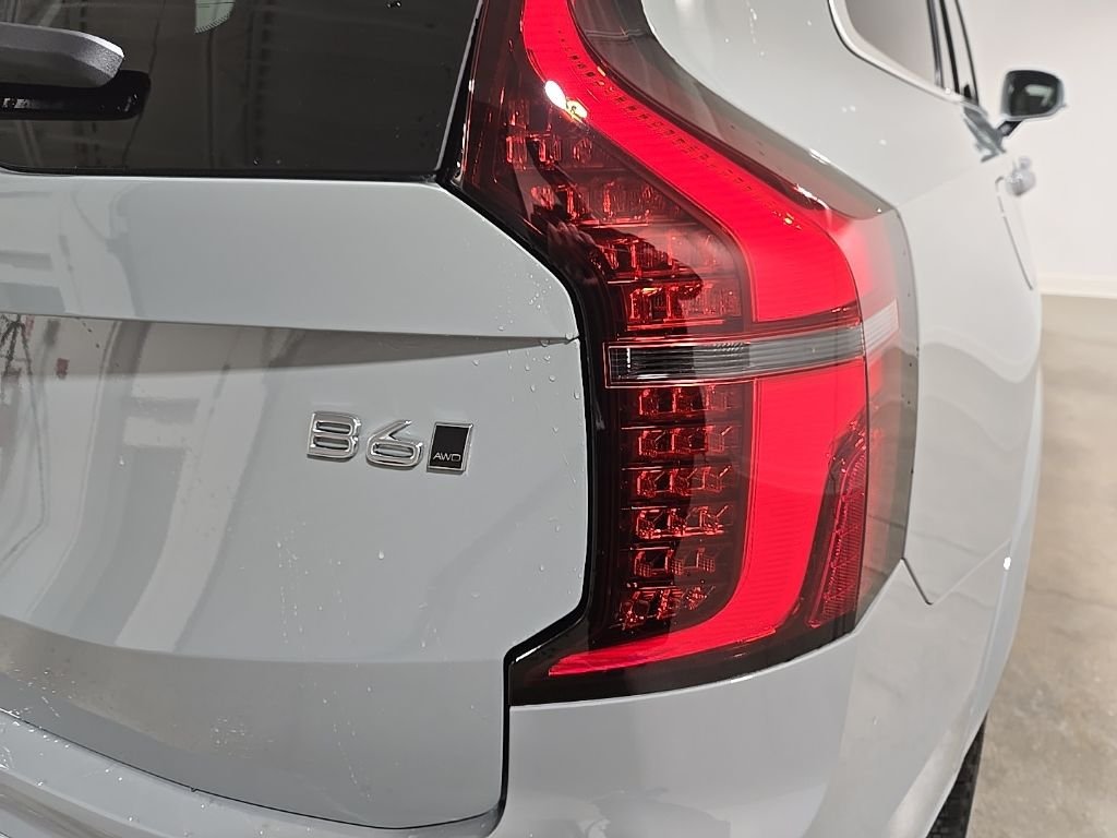 2026 Volvo XC90 Plus - Photo 9