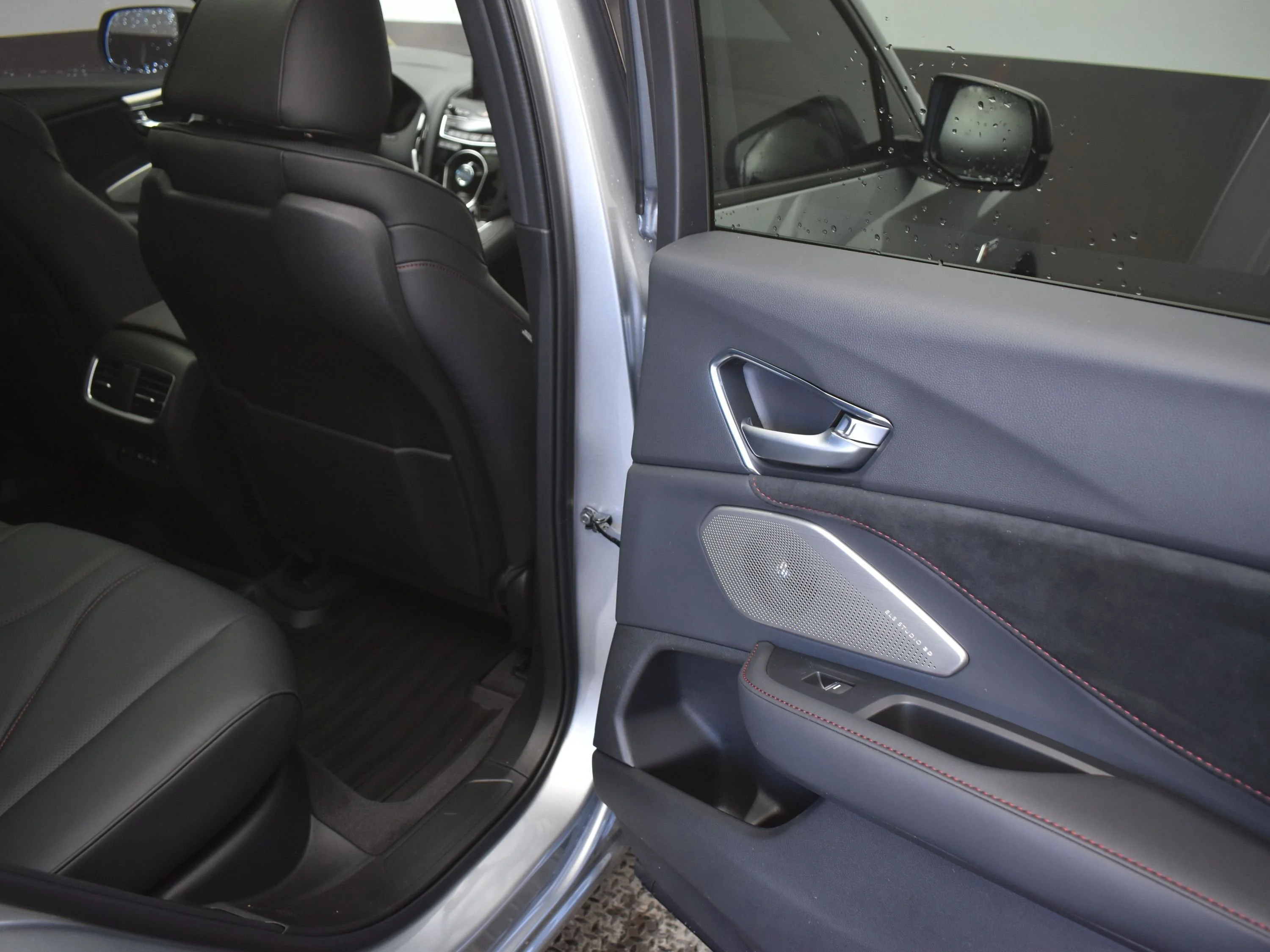 New 2026 Solar Silver Metallic Acura w/A-Spec Advance Package image 28