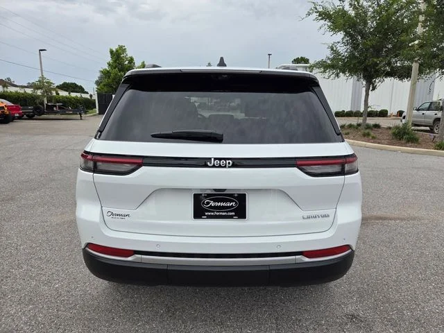 New 2026 Bright White Clear-Coat Exterior Paint Jeep Limited image 11