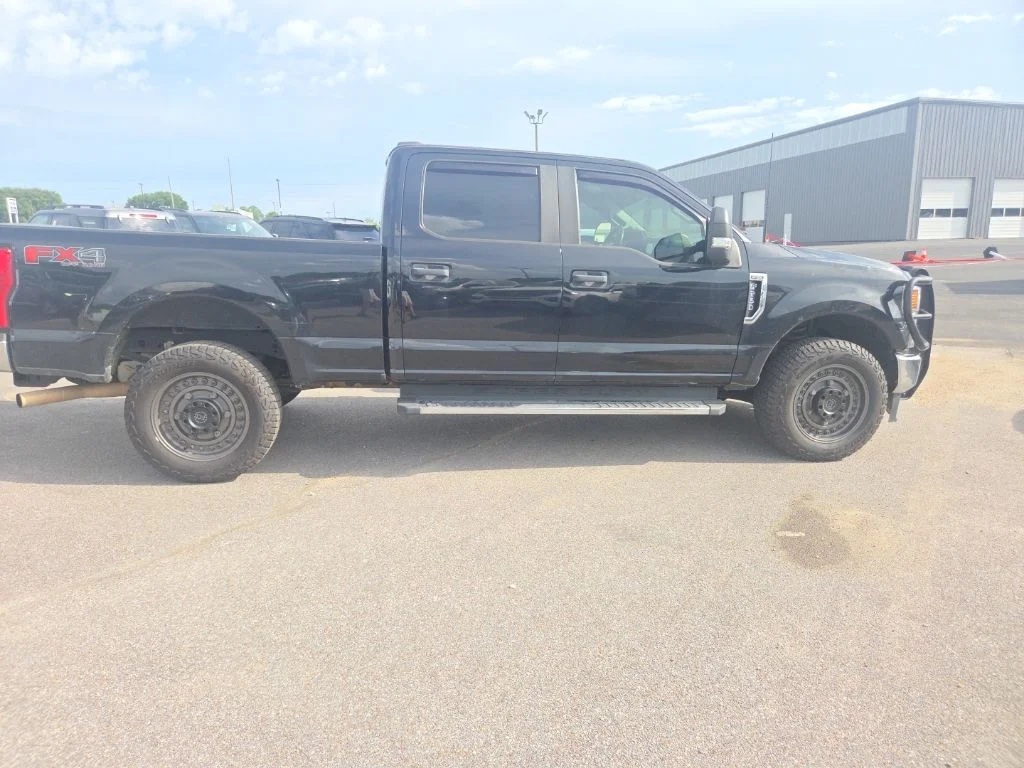 Used 2022 Black Ford XL image 8