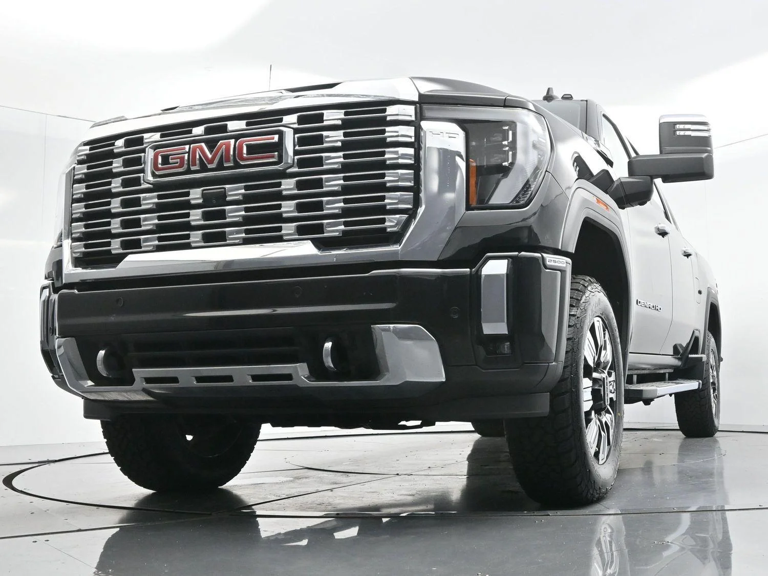 Used 2024 Onyx Black GMC Denali image 49