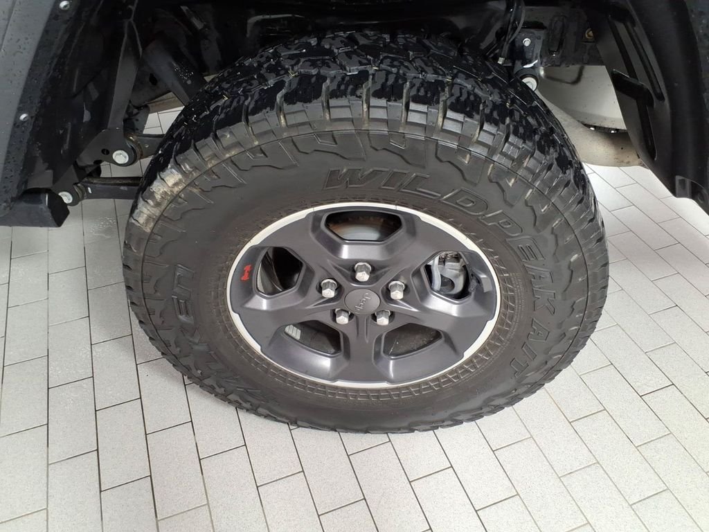 Used 2023 White Jeep Rubicon image 8