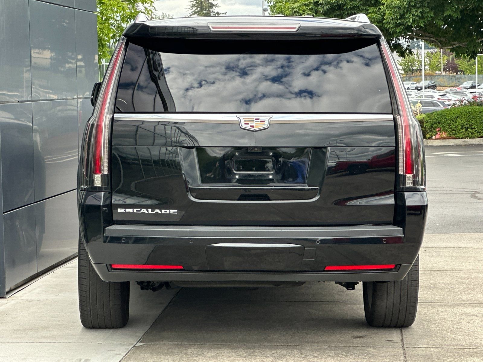 Used 2020 Black Raven Cadillac Luxury image 4