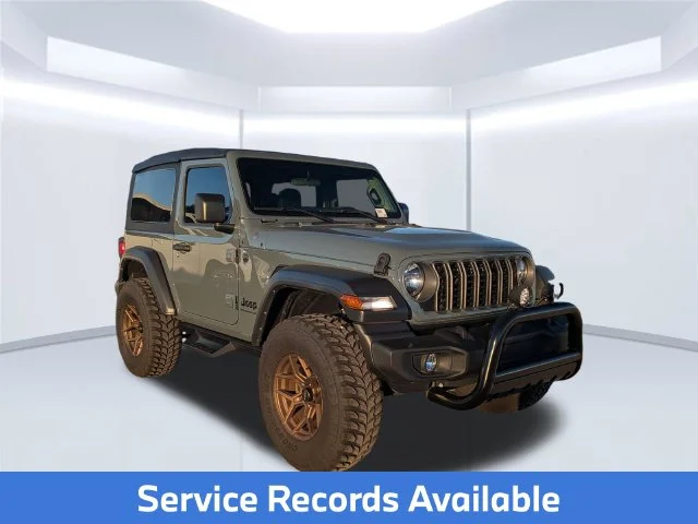 Used 2025 Gray Jeep Sport image 5