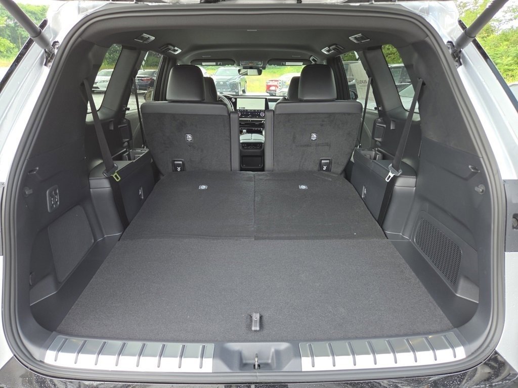 Certified Used 2025 CELESTIAL SILVER Lexus 500h F SPORT Premium image 35