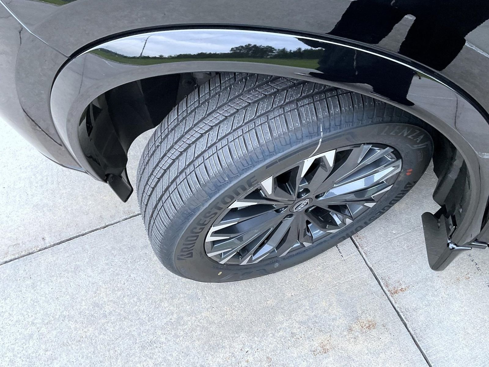 New 2026 Black Nissan Platinum image 23