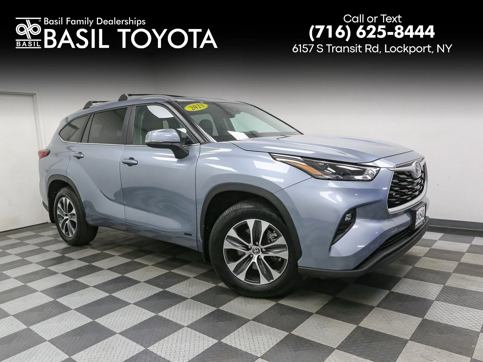 Used 2023 Moon Dust Toyota XLE image 1
