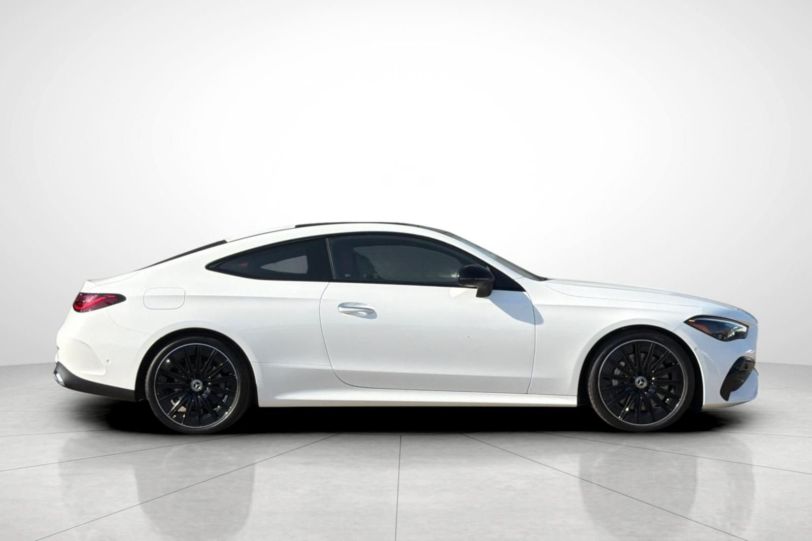 New 2026 Polar White Mercedes-Benz CLE 450 image 34