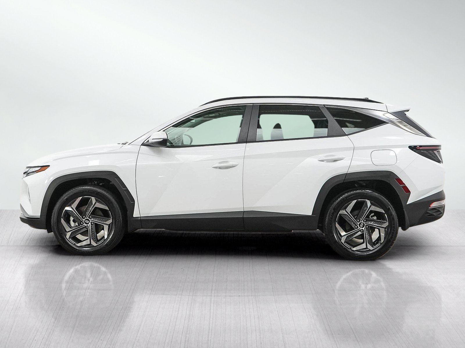 Used 2024 Hyundai Tucson SEL Convenience with VIN KM8JCCD15RU191318 for sale in Minneapolis, Minnesota