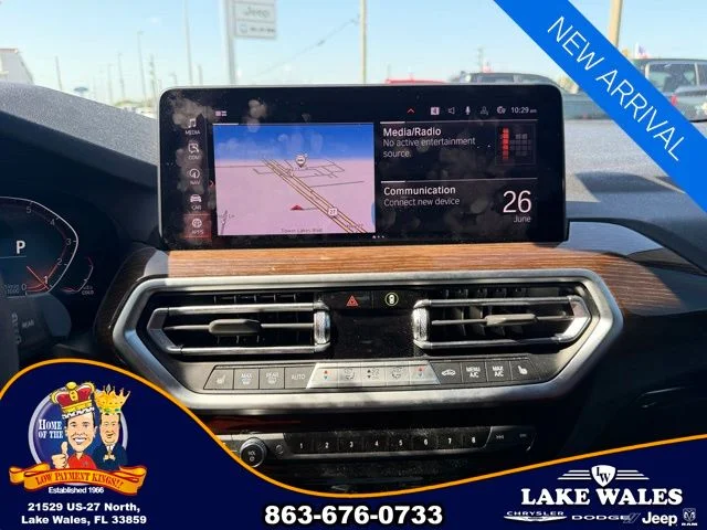 Used 2022 Black BMW sDrive30i image 9