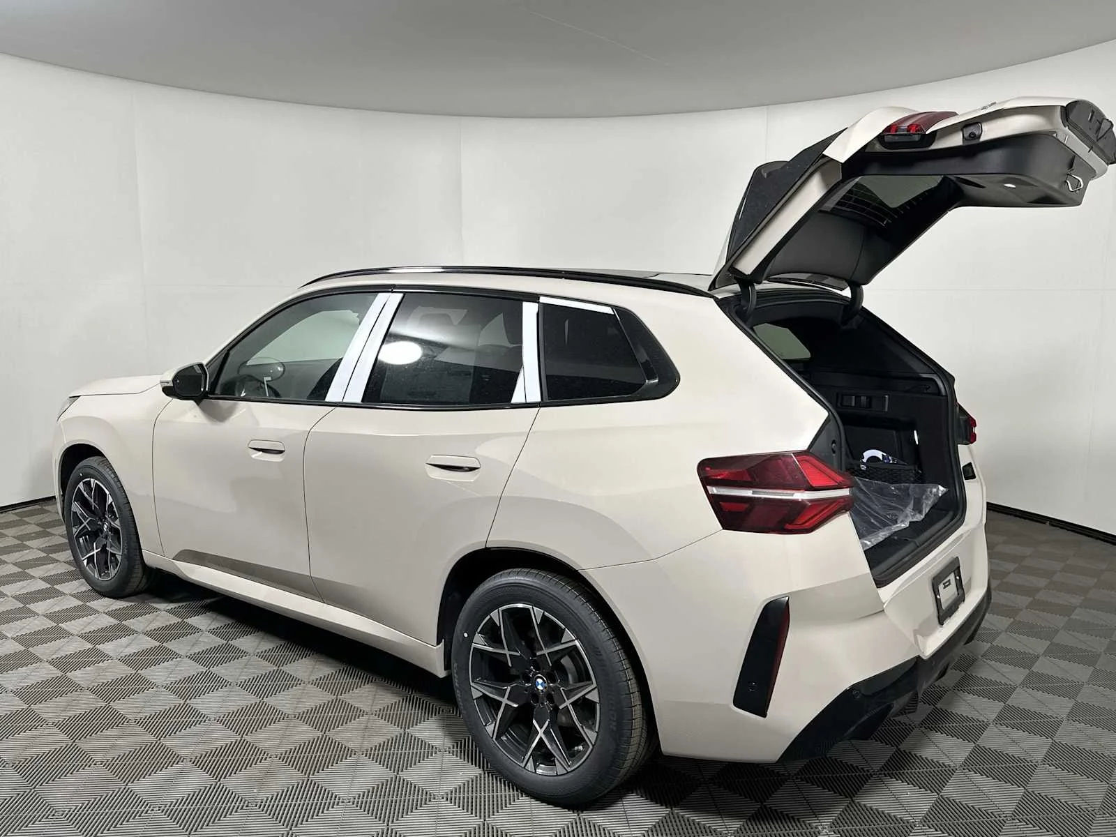 2026 BMW X3 30 - Photo 19