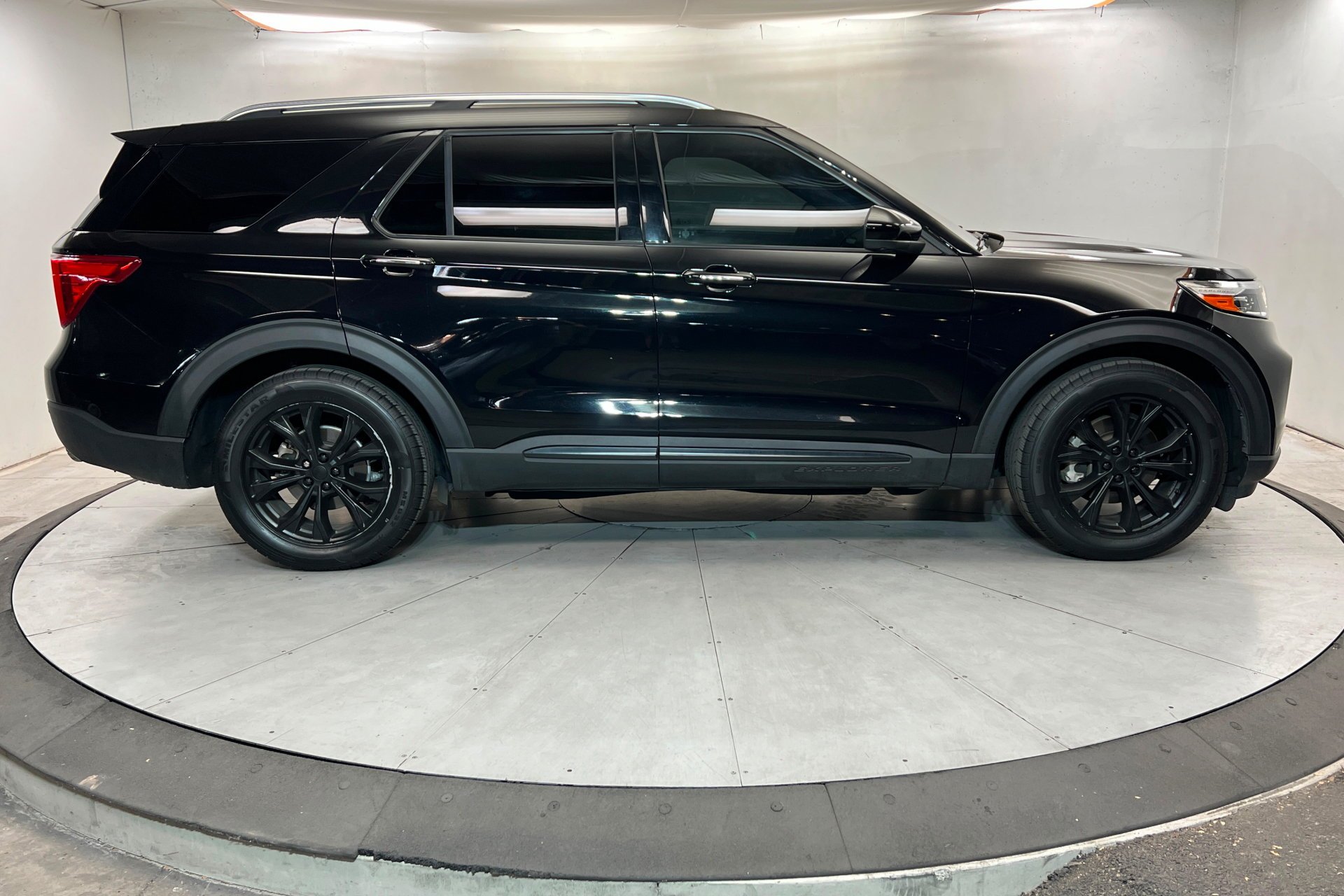 2023 Ford Explorer Limited - Photo 7