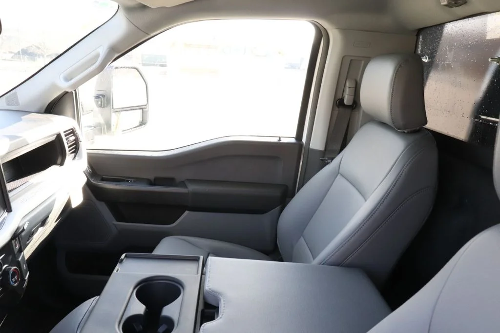 New 2026 Oxford White Ford F-550® XL image 14