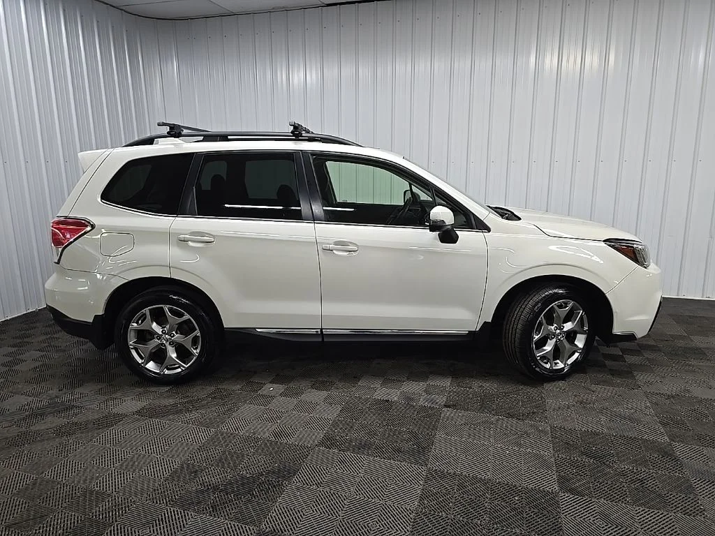 Used 2017 White Subaru 2.5i Touring image 2
