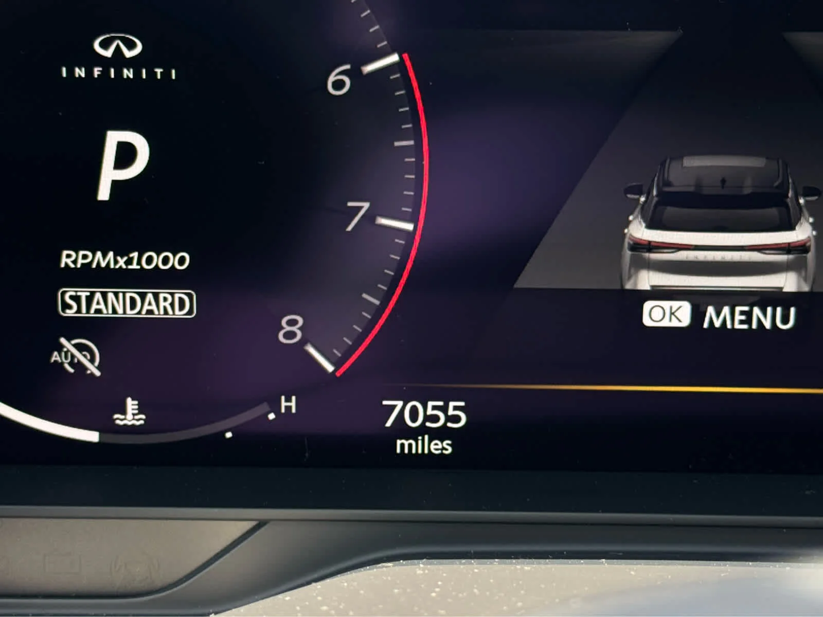 Certified Used 2027 Mineral Black INFINITI LUXE image 14
