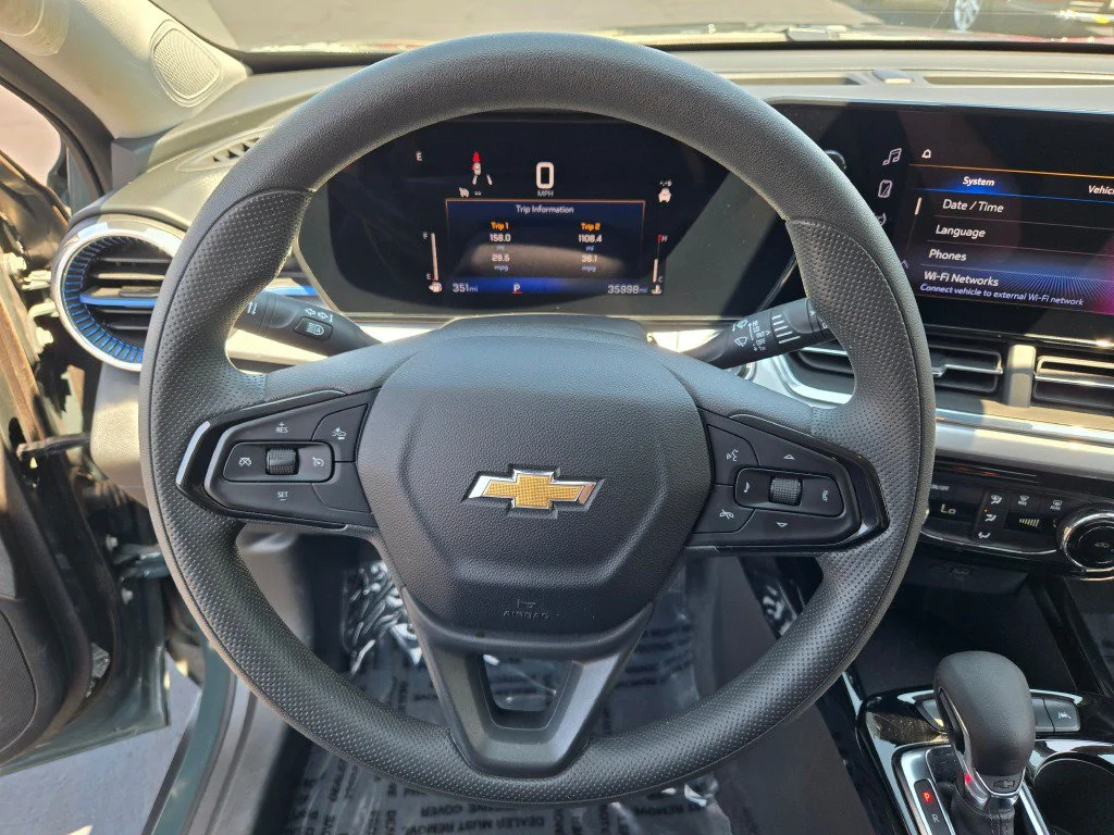 Used 2025 Cypress Gray Chevrolet LT image 31