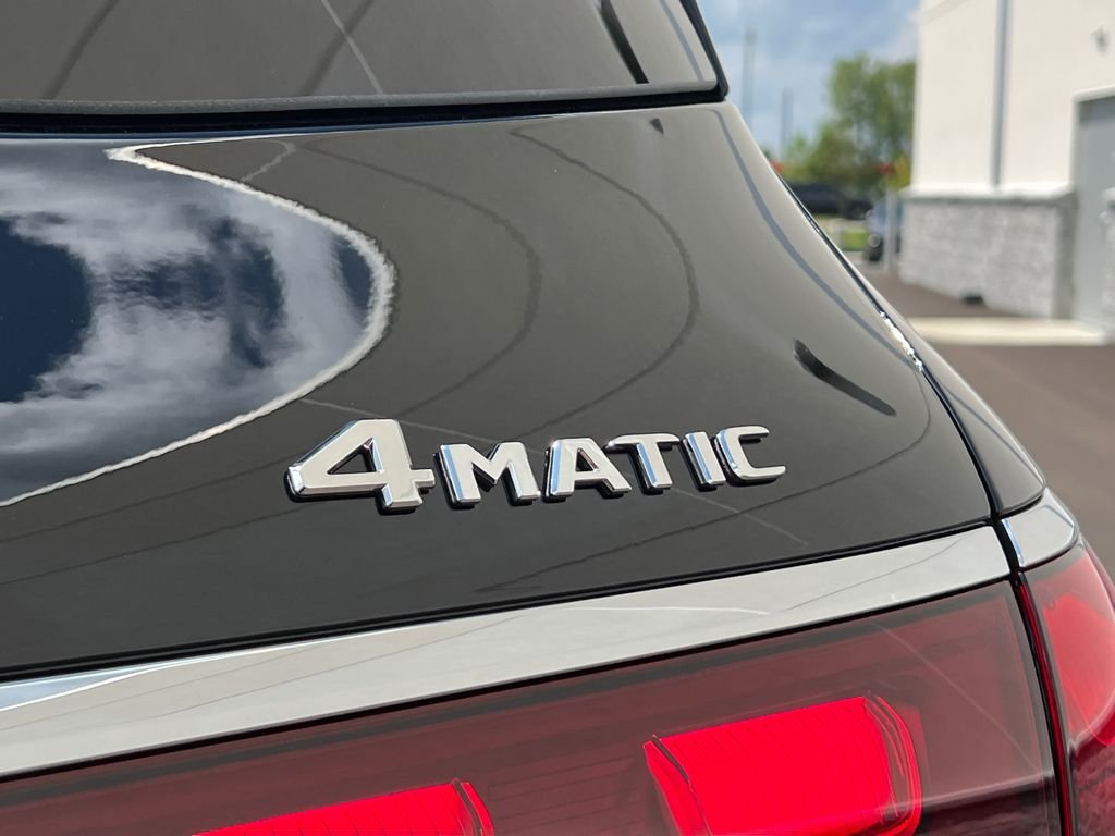 New 2026 Black Mercedes-Benz GLS 450 image 33