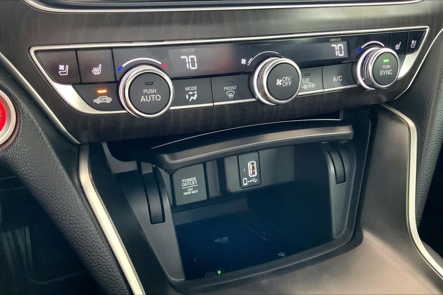 Used 2018 Crystal Black Pearl Honda Touring 2.0T image 33