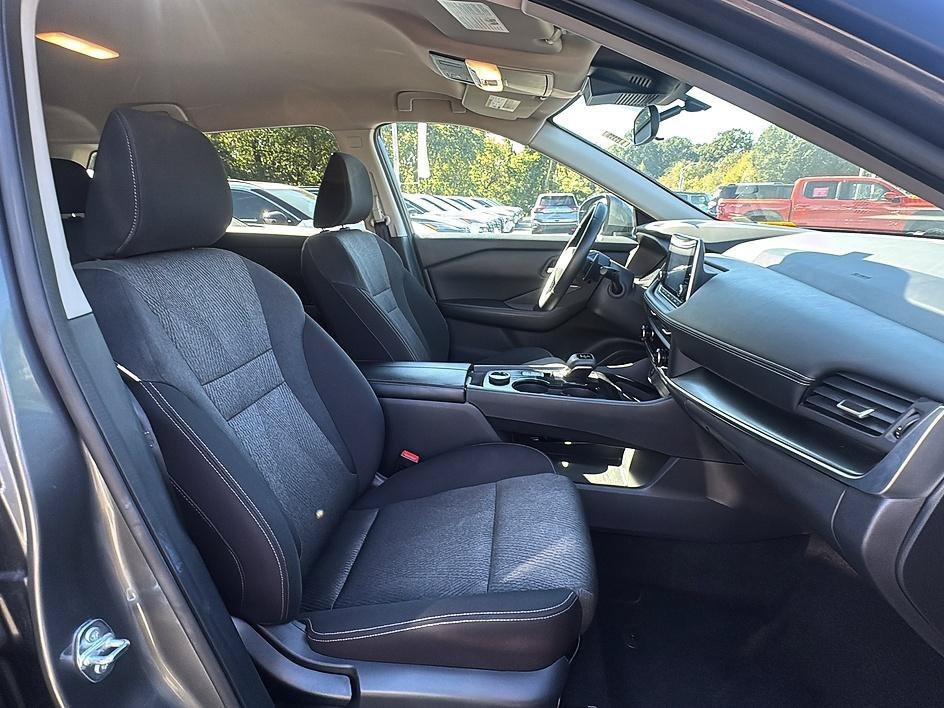 Used 2025 Gun Metallic Nissan SV image 25