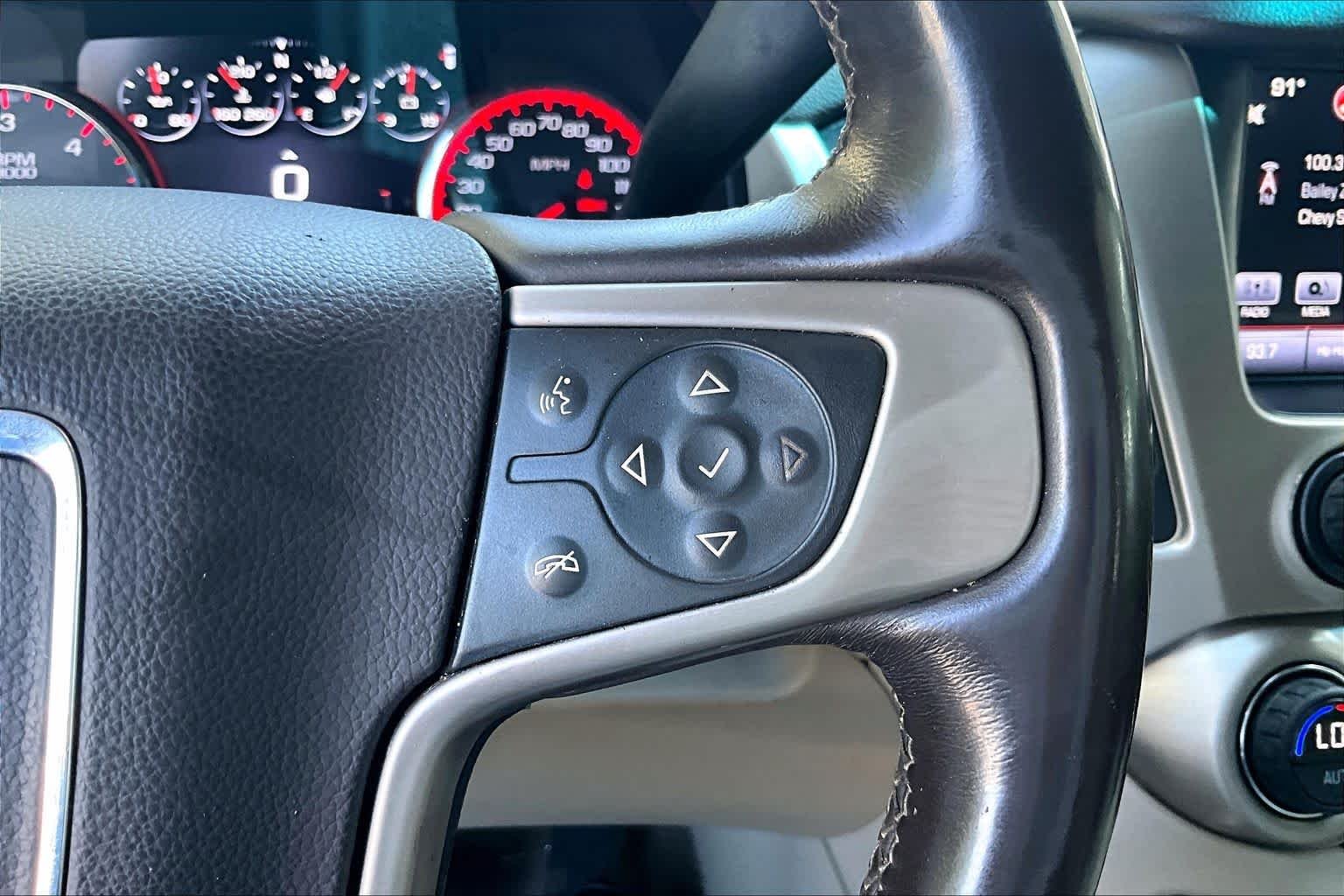 Used 2016 White Frost Tricoat GMC Denali image 25