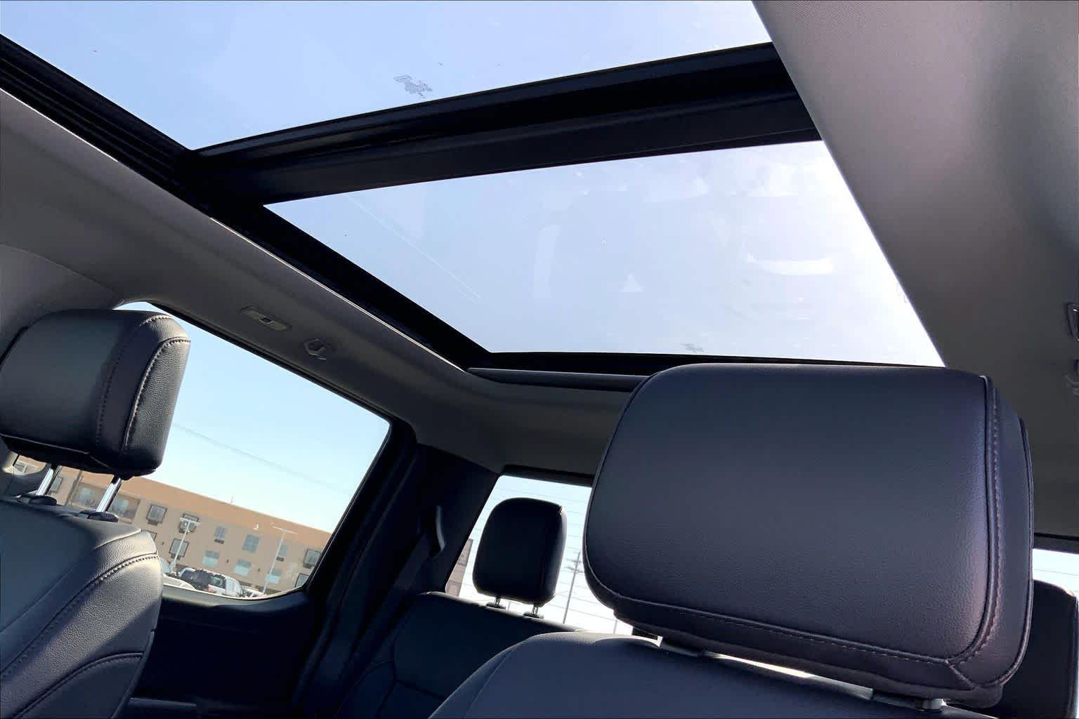 New 2026 Agate Black Metallic Ford F-250® Lariat® image 17