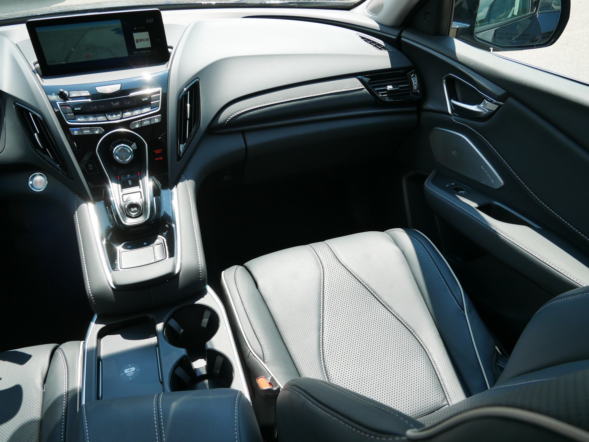 Used 2025 Majestic Black Pearl Acura w/Advance Package image 11