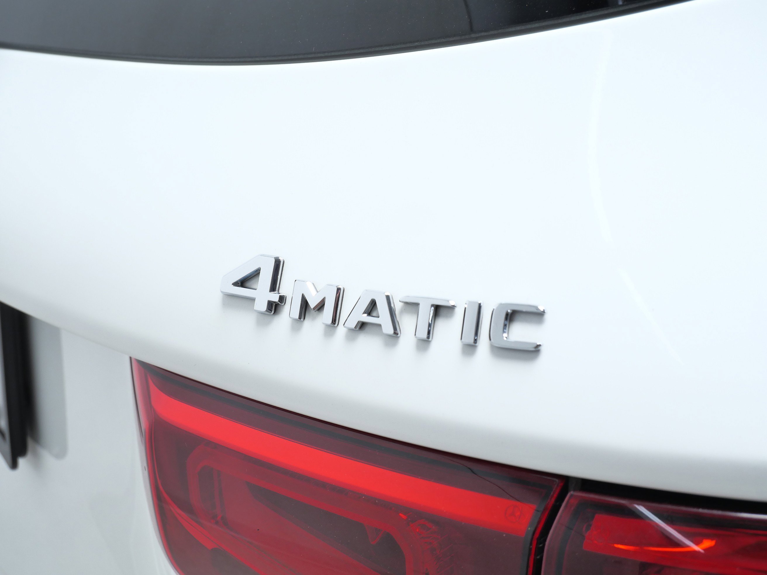 Certified Used 2021 Polar White Mercedes-Benz GLB 250 image 6