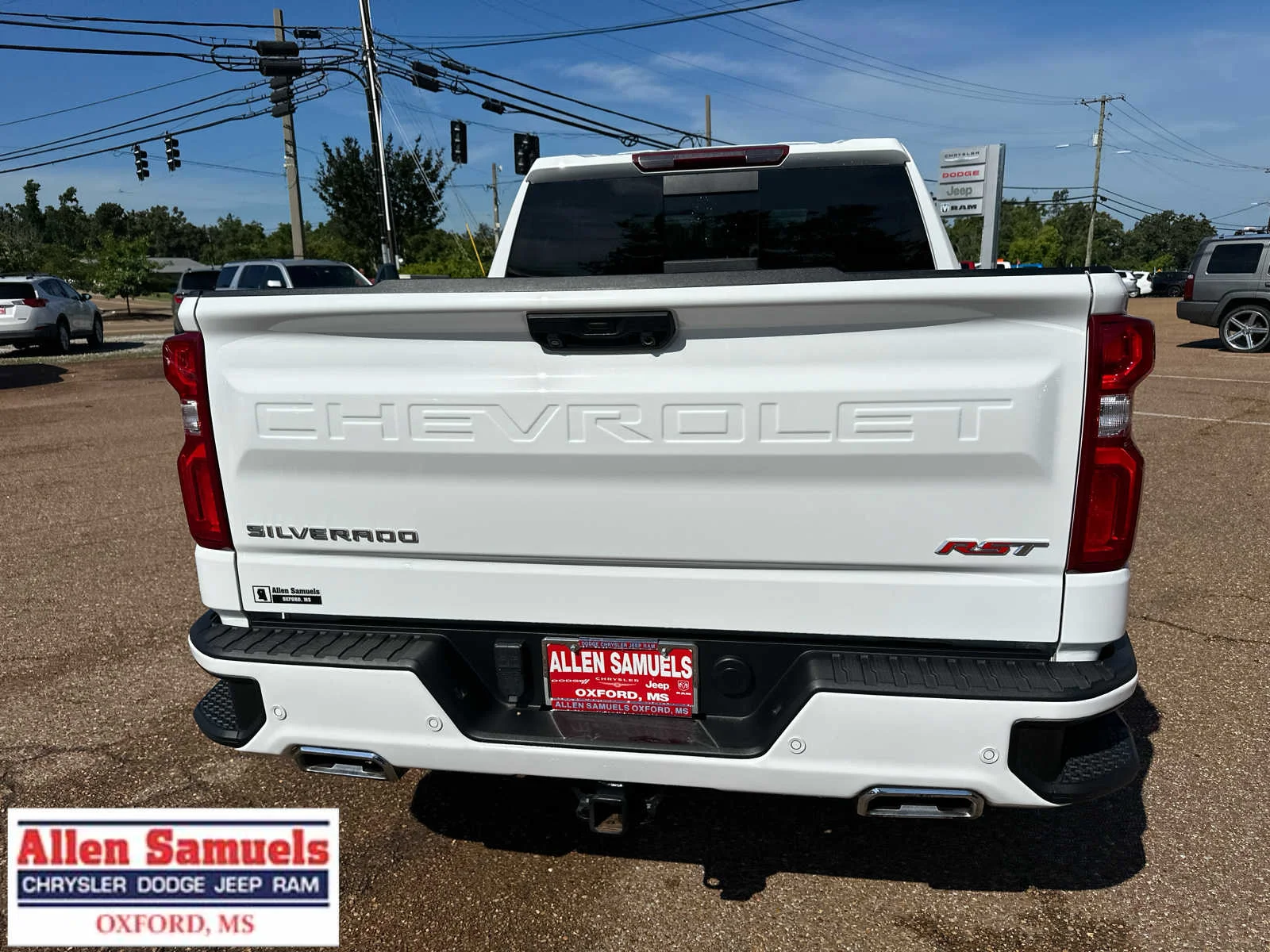 Used 2024 Summit White Chevrolet RST image 12