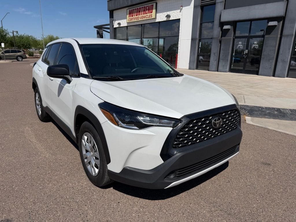 2022 Toyota Corolla Cross L AWD photo