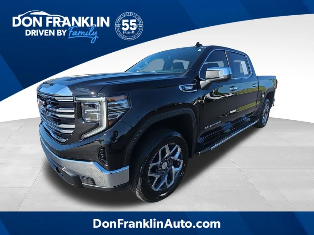 2022 GMC Sierra 4WD Crew Cab Short Box SLT's photo
