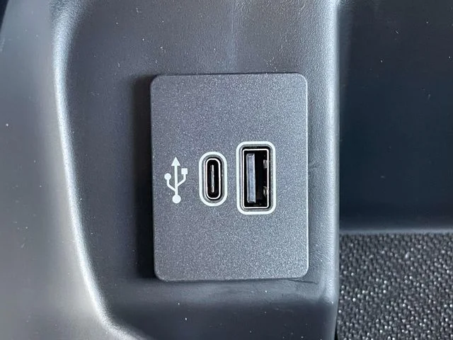 New 2026 Carbonized Gray Metallic Ford XLT image 30