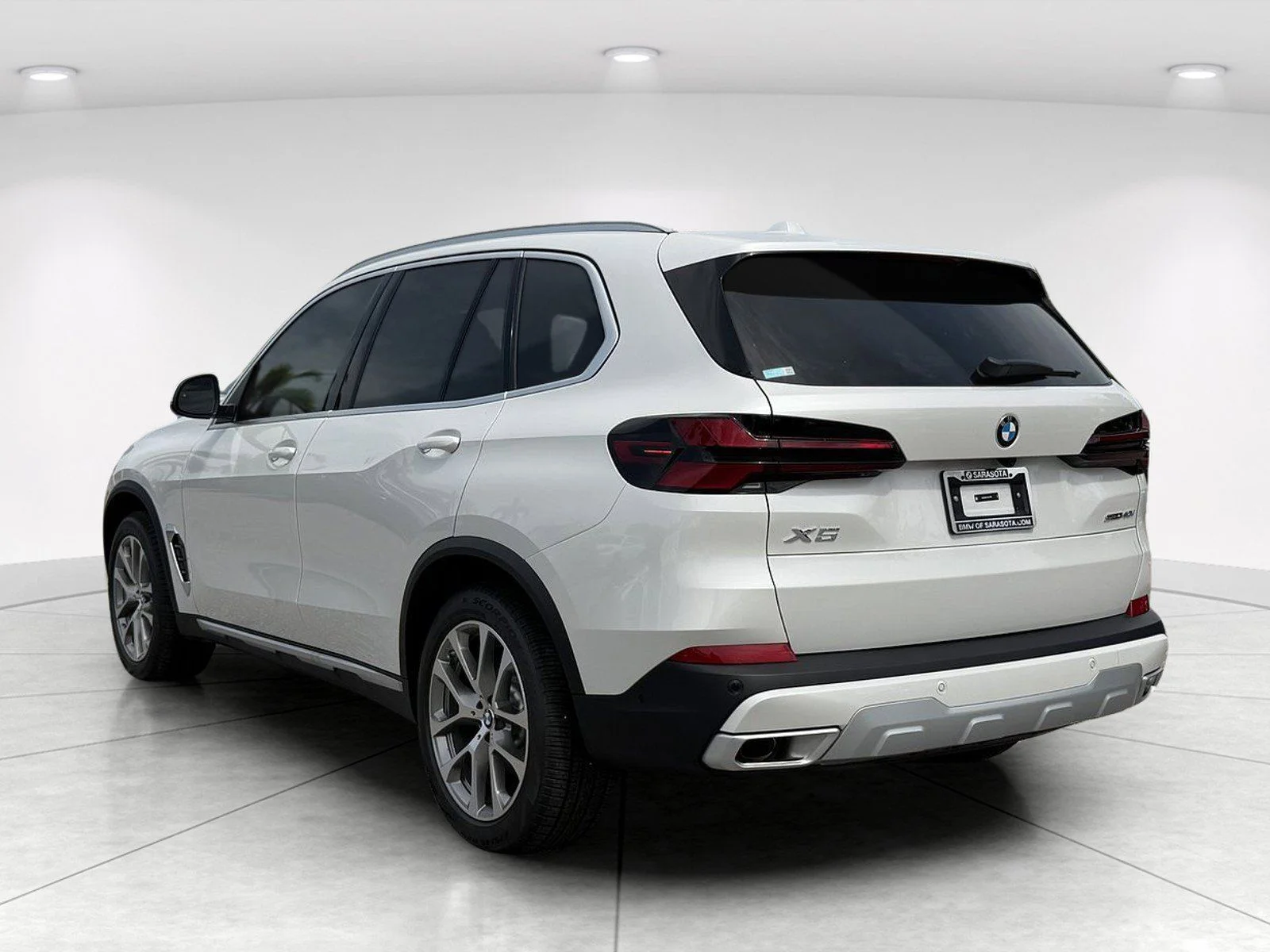 New 2026 Mineral White Metallic BMW sDrive40i image 5
