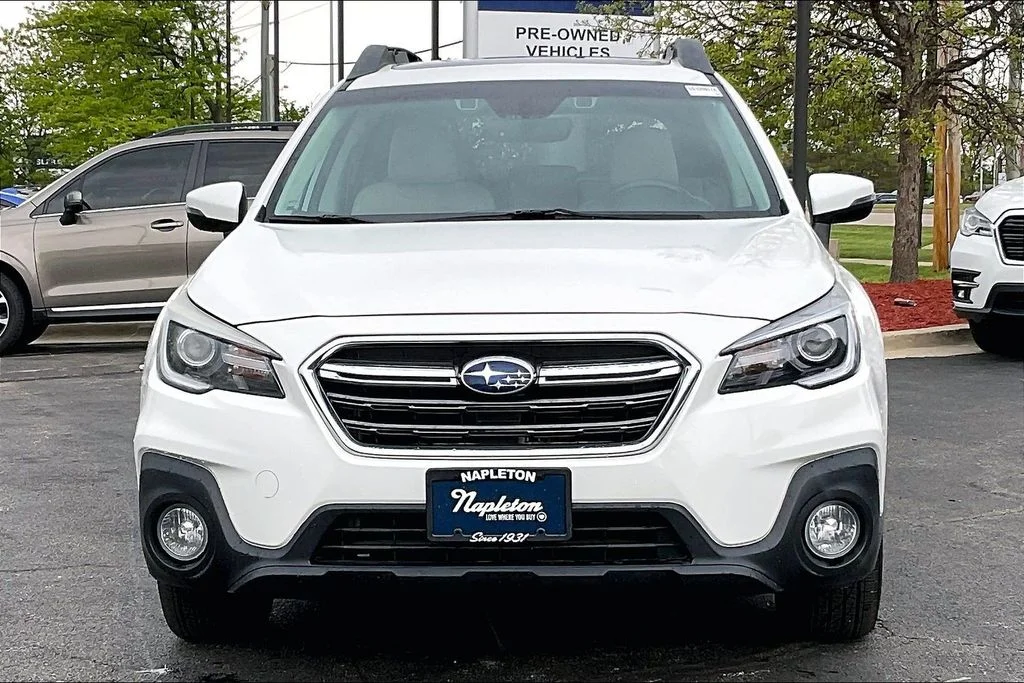 Used 2018 White Subaru 2.5i image 3