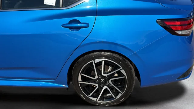 Used 2025 Blue Nissan SR image 37