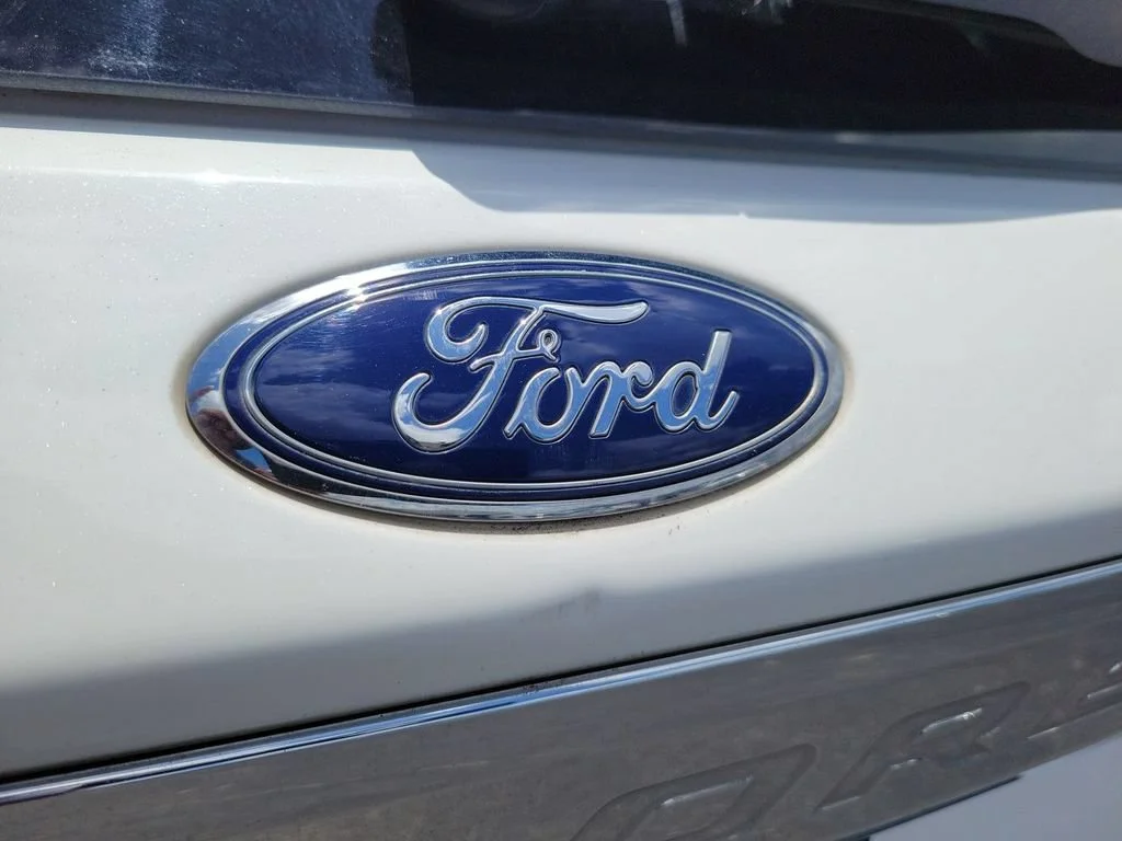 Used 2020 White Ford Limited image 33
