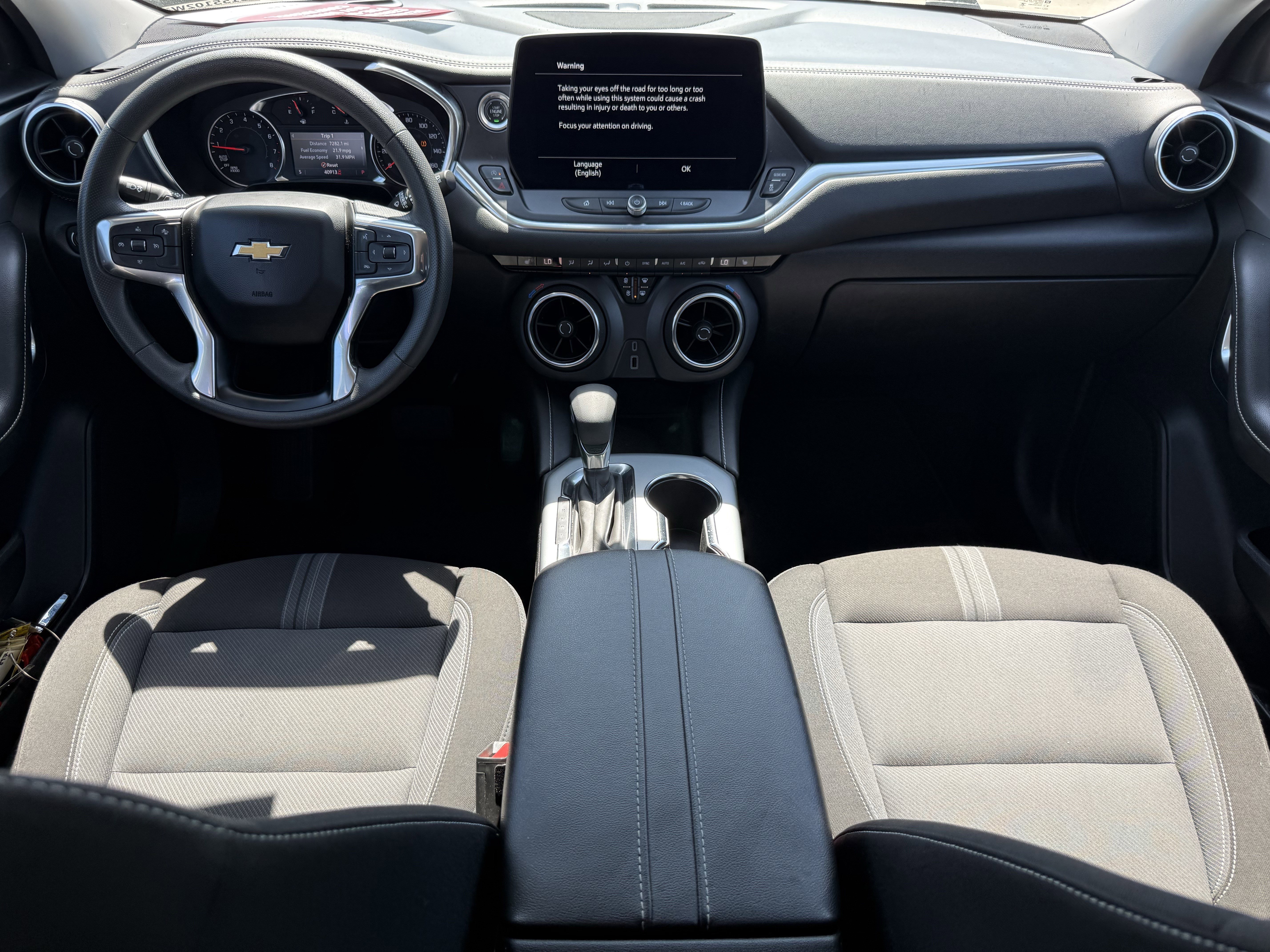 Used 2025 Summit White Chevrolet LT image 12