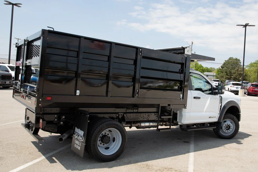 2025 Ford F-550 Super Duty Chassis Cab XL - Photo 16
