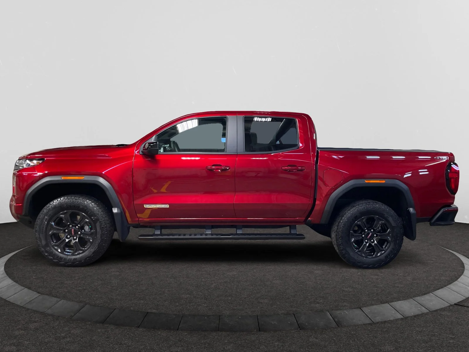 Used 2025 Red GMC Elevation Crew Cab image 2