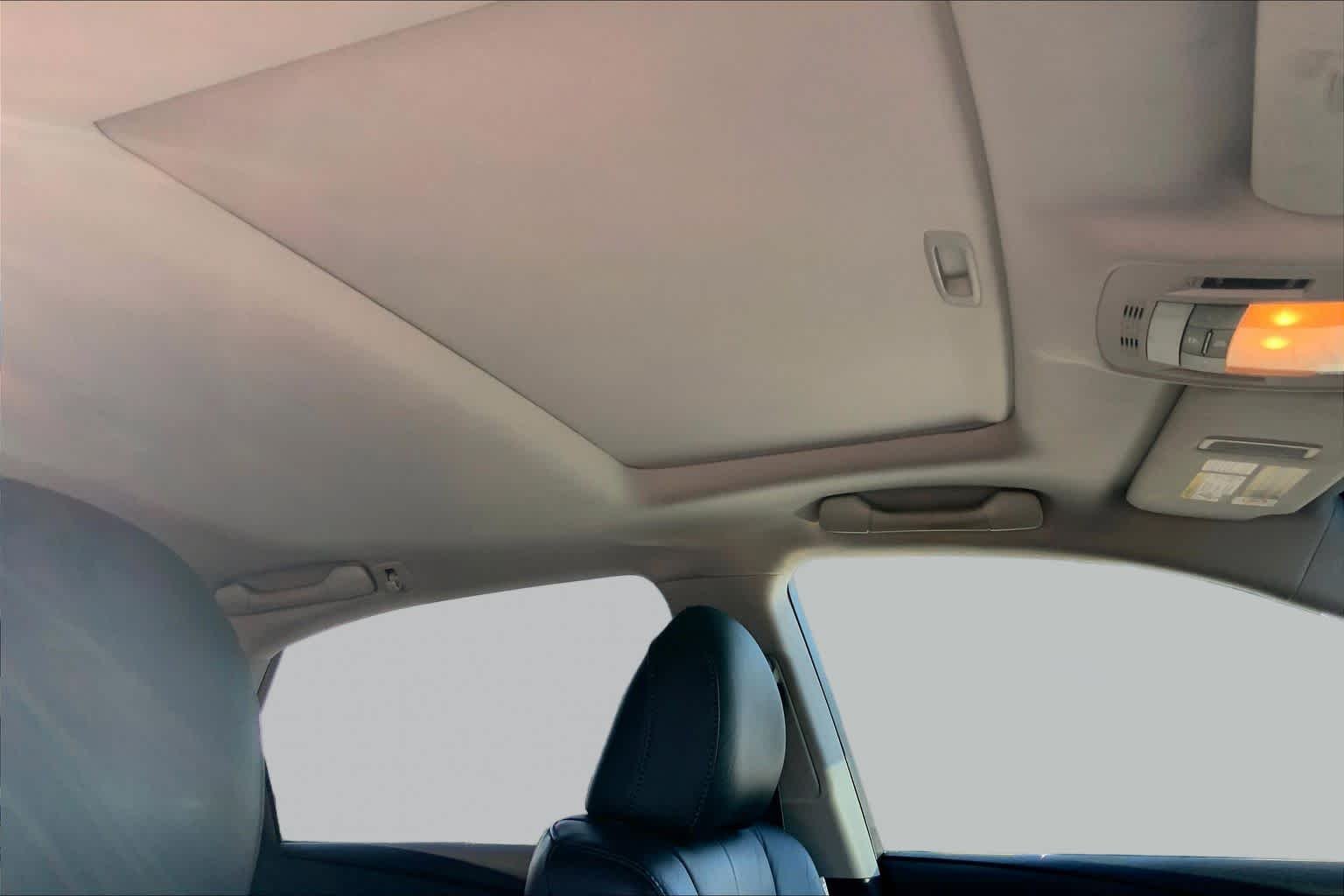 Used 2014 Obsidian Lexus  image 13