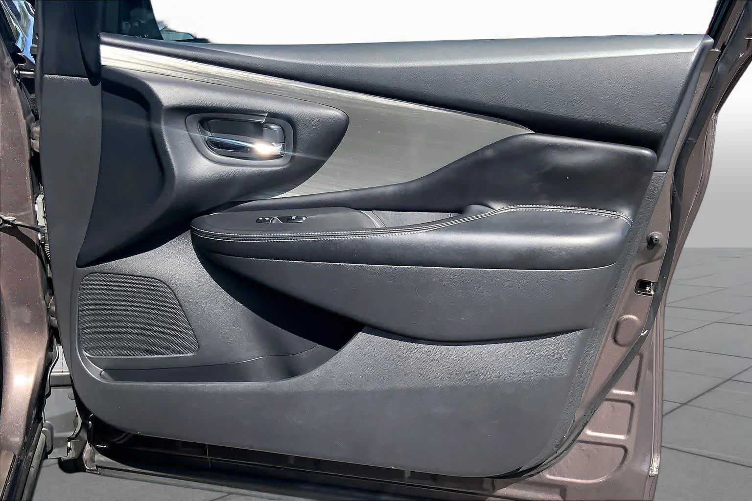 Used 2015 Java Metallic Nissan SV image 23